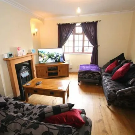 Image 2 - Penhill Road, Cardiff, CF11 9PR, United Kingdom - House for rent