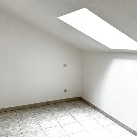 Image 3 - D 957, 70300 Luxeuil-les-Bains, France - Apartment for rent