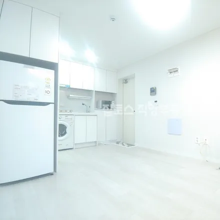 Image 3 - 서울특별시 은평구 신사동 27-26 - Apartment for rent