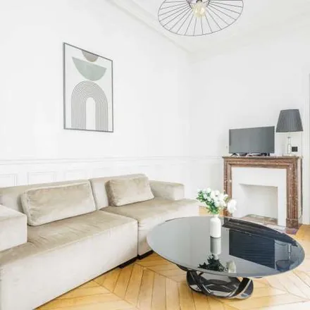 Image 3 - 2 Rue Chambiges, 75008 Paris, France - Apartment for rent