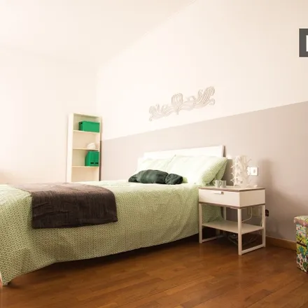 Rent this 6 bed room on Via Angelo Fumagalli in 6, 20143 Milan MI