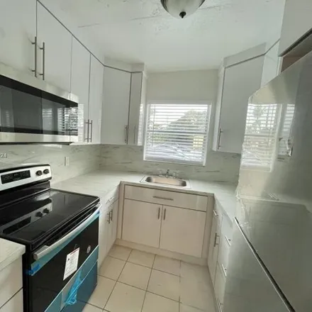 Rent this 1 bed apartment on 2535 Pierce Street in Hollywood, FL 33020