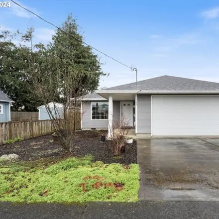 Buy this 3 bed house on 1105 5th Street in Tillamook, OR 97141