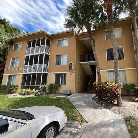 Buy this 3 bed condo on Cypress Course in 1011 East Cypress Lane, Pompano Beach