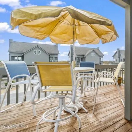 Image 7 - 2172 Ocean Boulevard, Topsail Beach, Pender County, NC 28445, USA - Townhouse for sale