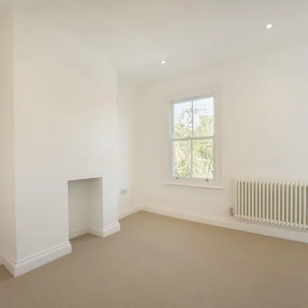 Rent this 3 bed apartment on Victory Road in London, SW19 1HP