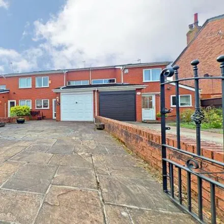 Buy this 3 bed townhouse on Crosby Road in Sefton, PR8 4SU