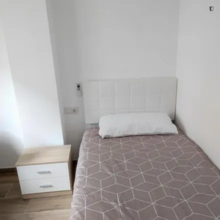 Rent this 4 bed room on Carrer de José María Mortes Lerma in 36, 46014 Valencia