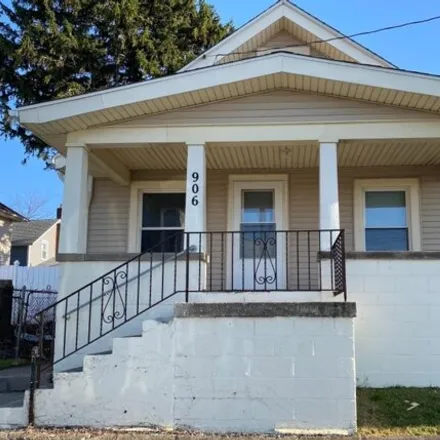 Buy this 3 bed house on 916 West Market Street in Sandusky, OH 44870