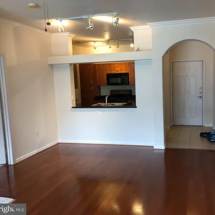 Image 2 - 12921 Centre Park Circle, Reston, VA 20171, USA - Apartment for rent