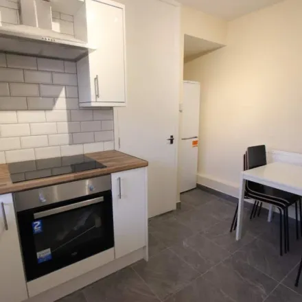 Rent this 4 bed apartment on Stucley Place in London, NW1 8NS