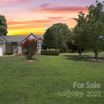 Buy this 3 bed house on 506 Cameron Pointe Lane in Gaston County, NC 28012