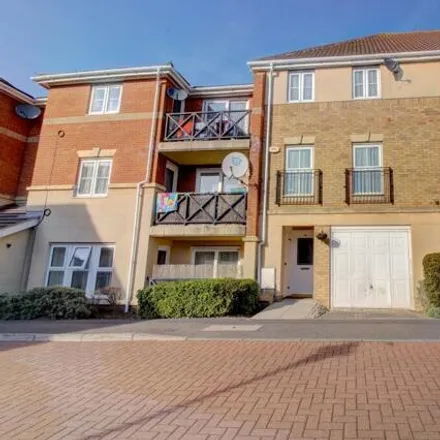 Buy this 3 bed townhouse on Collier Way in Southend-on-Sea, SS1 2AF
