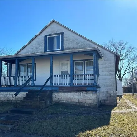 Buy this 3 bed house on 440 Elm Street in Sullivan, MO 63080