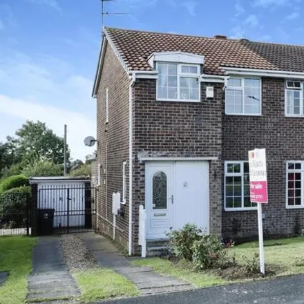 Buy this 3 bed duplex on Wellcroft Close in Doncaster, DN2 5RU