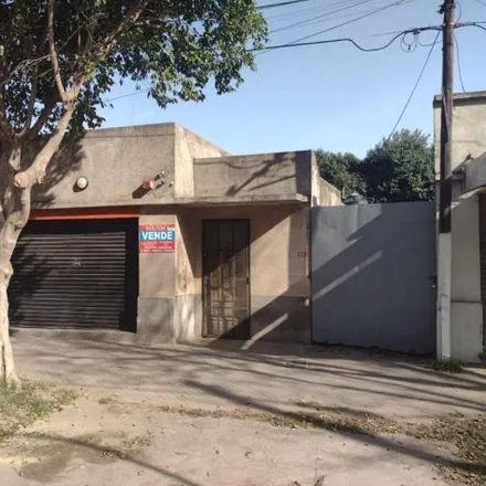 Buy this 2 bed house on Avenida San Lorenzo 122 in Departamento San Lorenzo, Capitán Bermudez