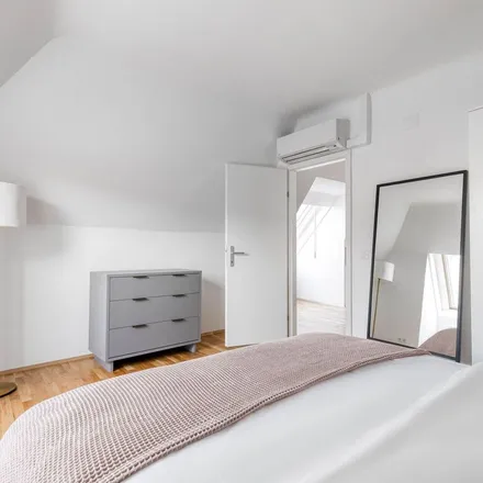Rent this 3 bed apartment on Zum grünen Anker in Nikolaigasse, 1010 Vienna