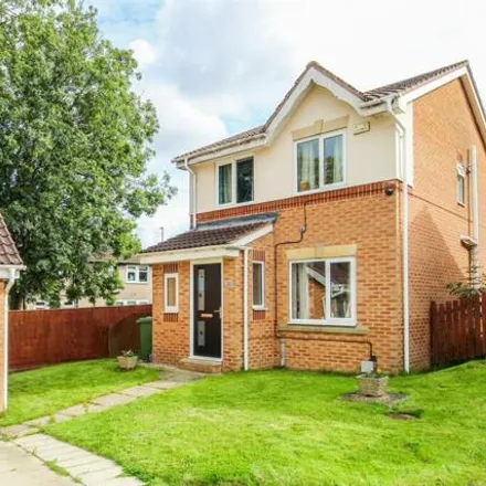 Buy this 3 bed house on 22 High Keep Fold in Hall Green, WF4 3QL