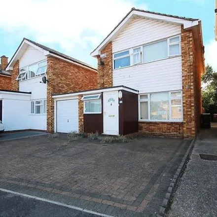 Rent this 3 bed apartment on Sunrise Avenue in Chelmsford, CM1 4JN
