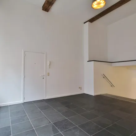 Rent this 1 bed apartment on Beekstraat 8 in 3800 Sint-Truiden, Belgium