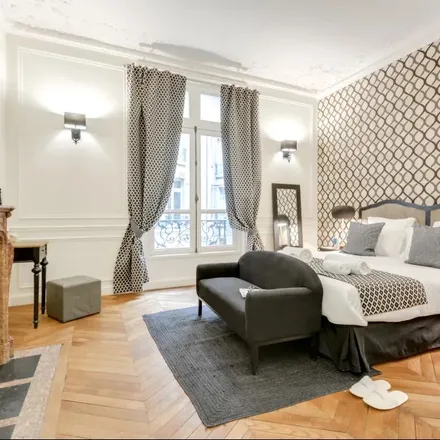 Rent this 3 bed apartment on 41 Rue de Ponthieu in 75008 Paris, France