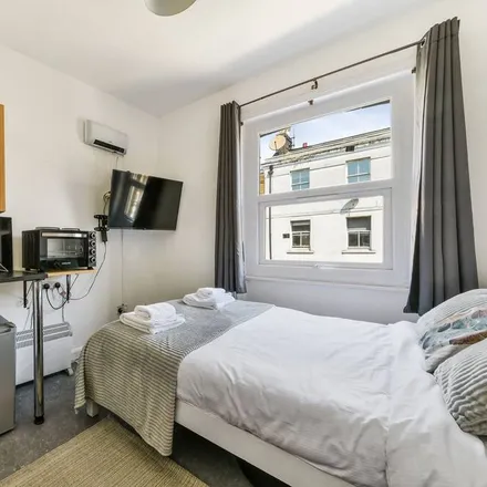 Rent this 1 bed apartment on London in N1 9EY, United Kingdom