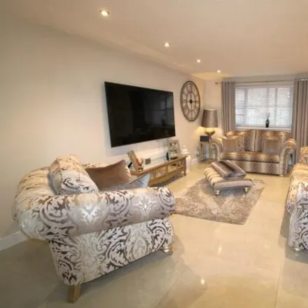 Image 5 - Green Meadow View, Woodhouses, M35 9FG, United Kingdom - House for sale