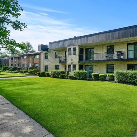 Buy this 2 bed condo on 182 East Park Avenue in Elmhurst, IL 60126