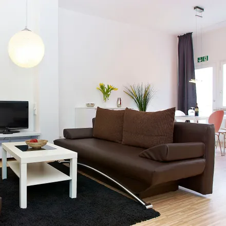 Rent this 3 bed apartment on Dr. Mayerhofer-Djordjevic in Hedemannstraße, 10963 Berlin