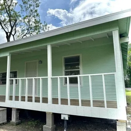 Buy this 4 bed house on 622 Lamar Street in Liberty, TX 77575