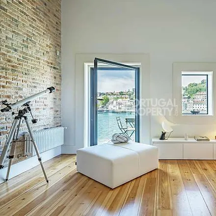 Buy this 2 bed apartment on Hotel Malaposta in Largo de Alberto Pimentel, 4050-588 Porto