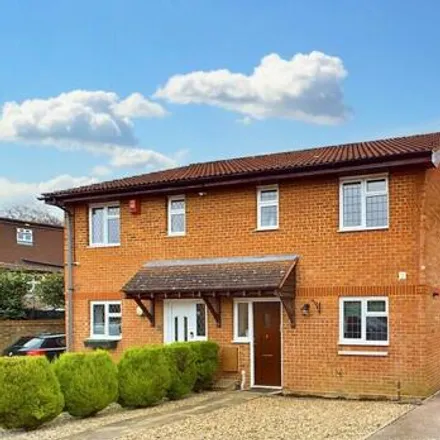 Buy this 3 bed duplex on 9 Palmer Road in Maidenbower, RH10 7HQ