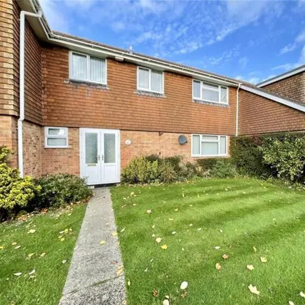 Buy this 3 bed townhouse on unnamed road in Highcliffe-on-Sea, BH23 5LH