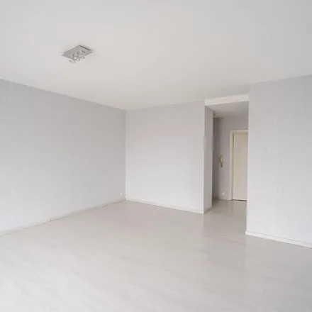 Rent this 1 bed apartment on Rue du Ruanda - Ruandastraat 19 in 1040 Etterbeek, Belgium