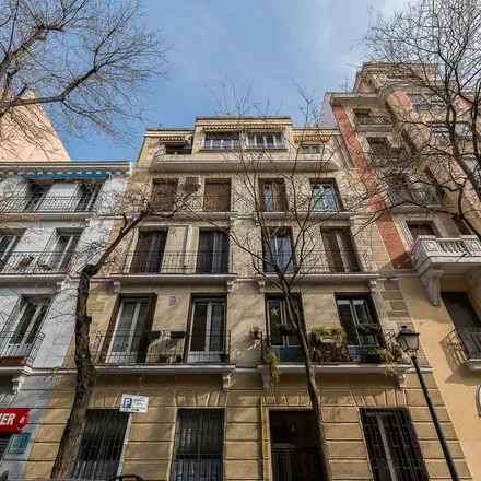 Rent this 1 bed apartment on Madrid in Centro Privado de Educación Infantil, Primaria y Secundaria Chamberí