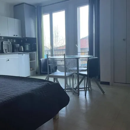 Rent this studio apartment on 66110 Amélie-les-Bains-Palalda