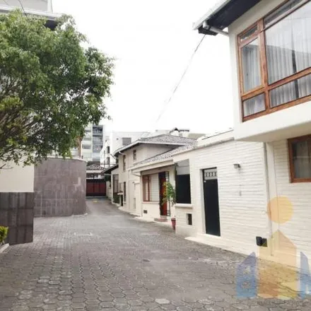 Rent this 3 bed house on Agustin Azkunaga Oe4-324 in 170509, Quito