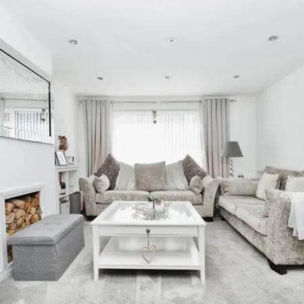 Image 4 - Fennel Close, Penarth, CF64 2BH, United Kingdom - Duplex for sale