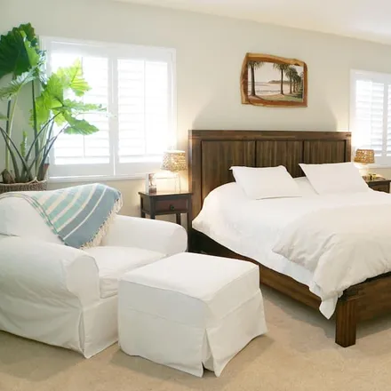 Rent this 5 bed house on Santa Barbara