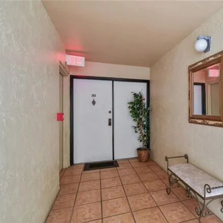 Image 8 - 5801 Mariner Street, West View, Tampa, FL 33609, USA - Condo for sale