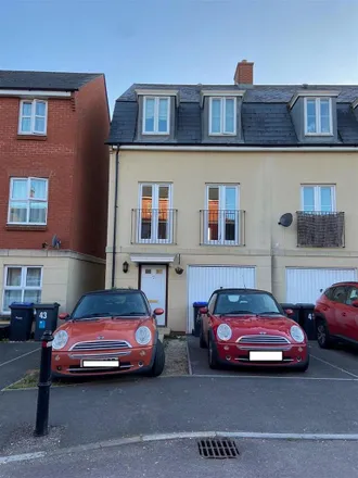 Rent this 4 bed townhouse on Foundry Close in Melksham, SN12 8FD