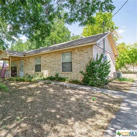 Image 2 - 724 East 3rd Avenue, Belton, TX 76513, USA - House for sale