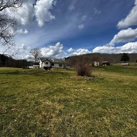 Buy this 6 bed house on 3954 Ravens Nest Branch Road in Lamberts Store, Tazewell County