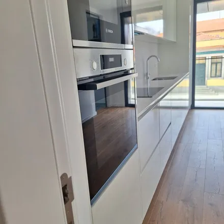 Rent this 3 bed apartment on Rua de Álvaro Castelões 368 in 4200-047 Porto, Portugal