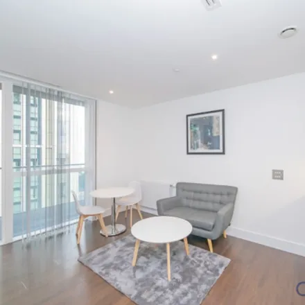 Image 4 - Maine Tower, 9 Harbour Way, Canary Wharf, London, E14 9ZP, United Kingdom - Apartment for sale