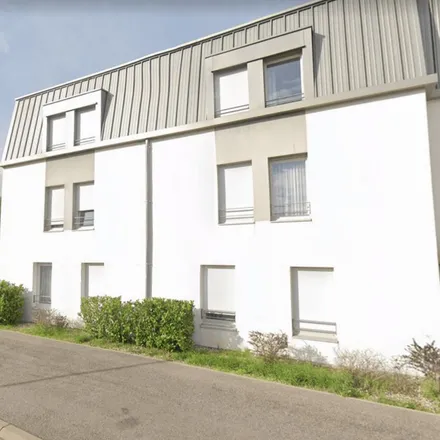 Rent this 2 bed apartment on 1 bis Chemin de l'Embanie in 54180 Heillecourt, France