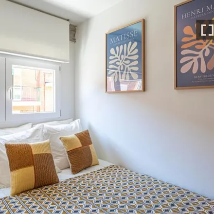 Rent this 4 bed room on Paseo de la Dirección in 352-354, 28029 Madrid