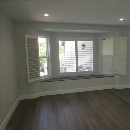 Image 9 - 12081 Crystal Glen Way, Los Angeles, CA 91326, USA - House for rent