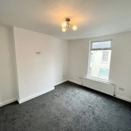 Image 5 - Baza’s, Peabody Street, Darlington, DL3 0EL, United Kingdom - Apartment for rent