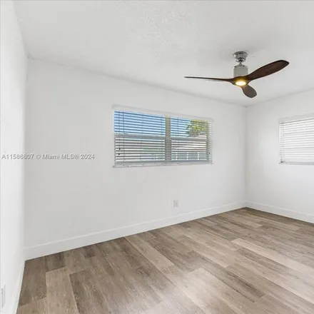 Image 2 - 3245 SW 92nd Ave, Unit 1 - Duplex for rent